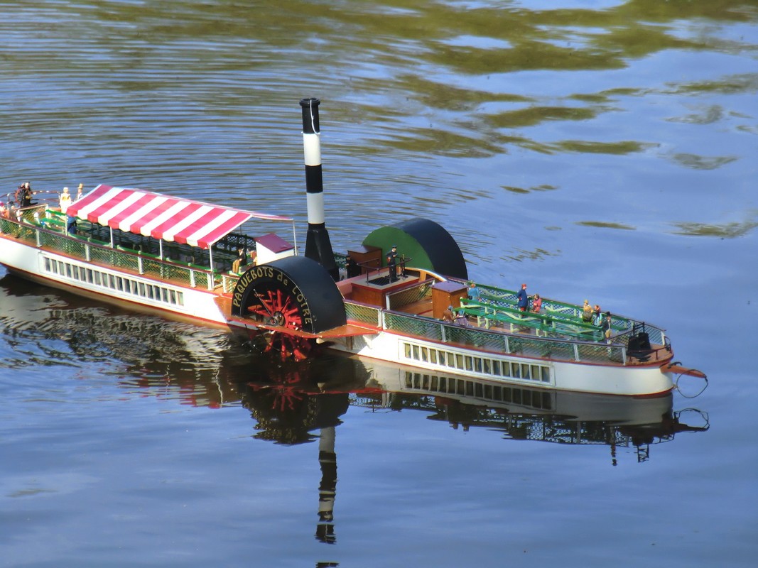 Bateau à vapeur VILLE DE PARIS